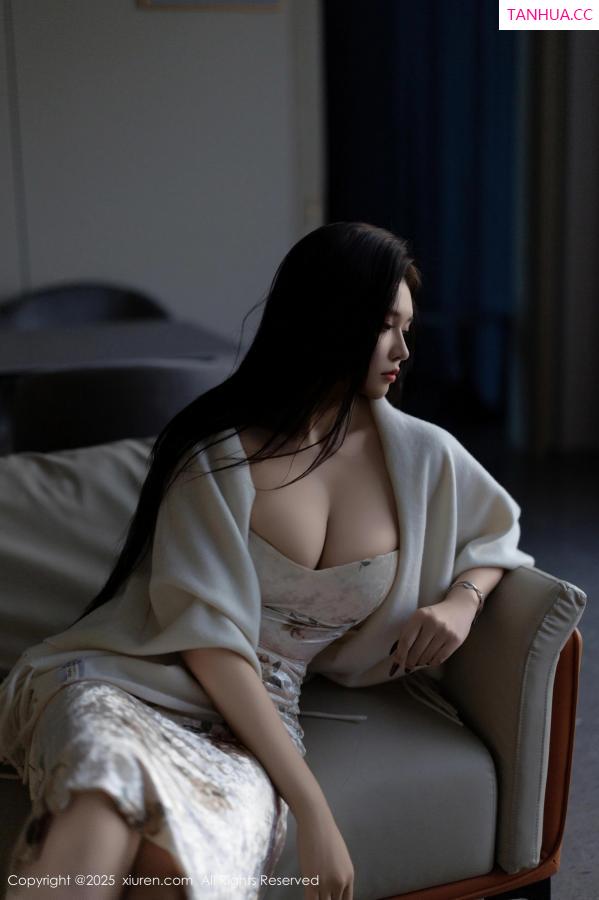 [XiuRen]高清写真图 2025.02.18 No.9899 娜比 丝袜美腿